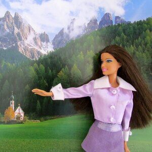 BARBIE BRUNETTE in LAVENDER OUTFIT, 4 PCS, BEND LEGS, 2003 BEAUTY, EUC